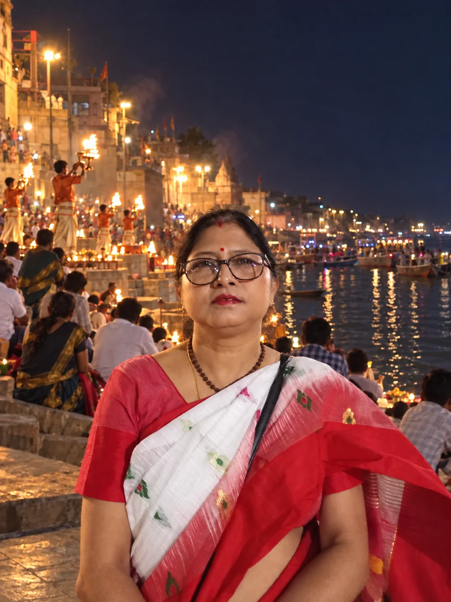 গঙ্গা আরতির পটভূমিতে আচার্য স্মৃতি রুবি